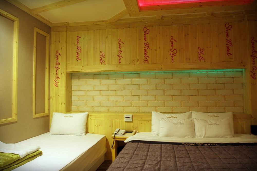 Show Hotel Busan Exterior foto